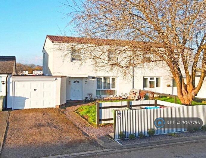 3 Bedroom Semi Detached House To Rent In Cawarden, Stantonbury, Milton Keynes, MK14