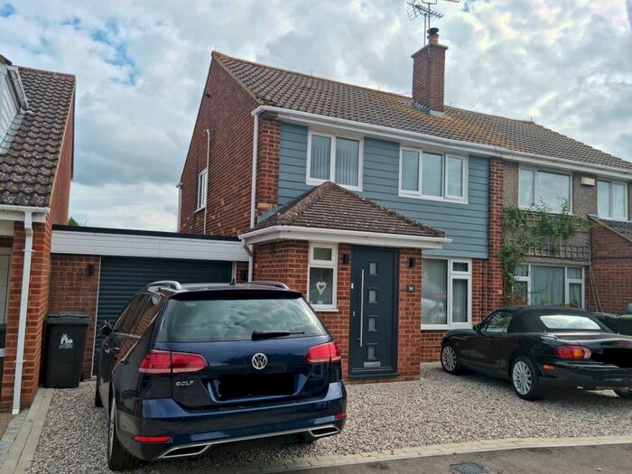 3 Bedroom Semi-Detached House To Rent In Firbanks, Whitstable, CT5