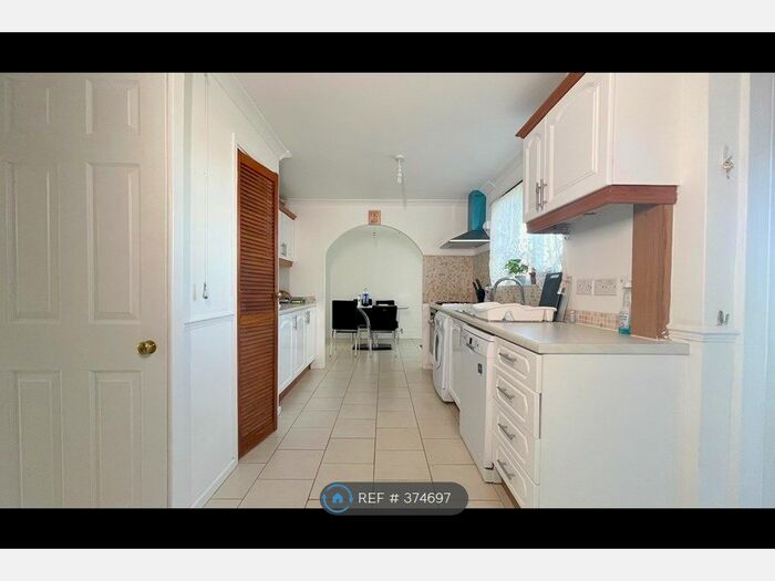 3 Bedroom Terraced House To Rent In Wisden Road, Stevenage SG1