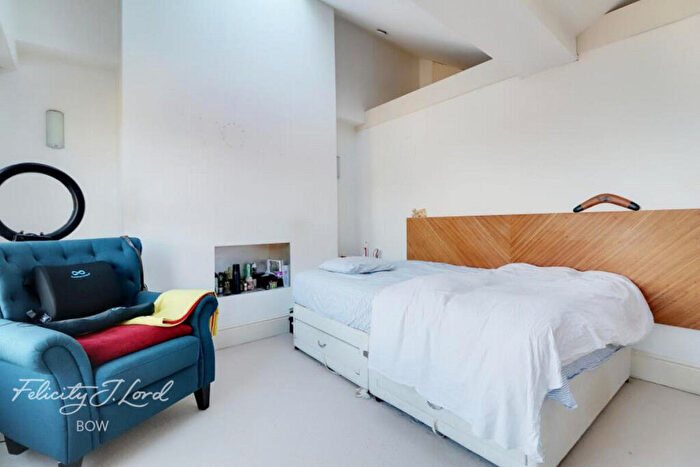 3 Bedroom Apartment To Rent In Carnarvon Road, London, E15