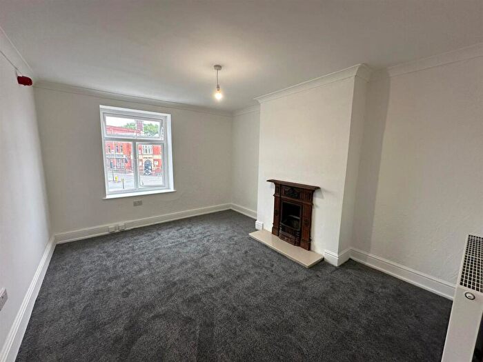 2 Bedroom Flat To Rent In Manchester Road, Oldham, OL9