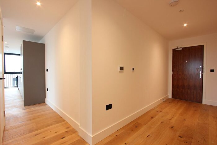 2 Bedroom Flat To Rent In Horatio Apartments, Graphite Square, London, SE11