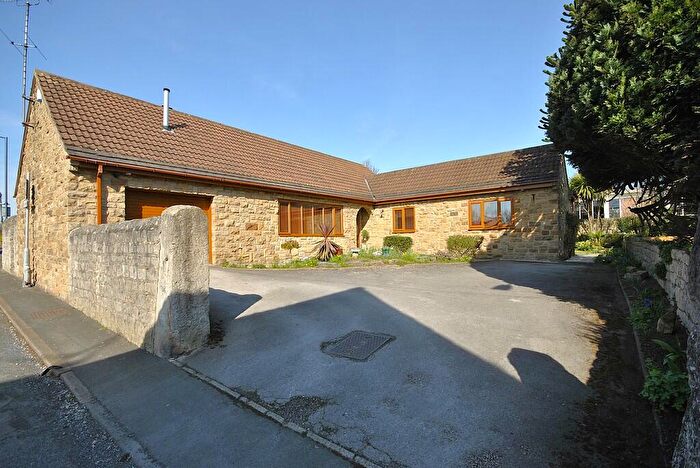 3 Bedroom Detached Bungalow For Sale In Quaker Lane, Warmsworth, Doncaster, DN4