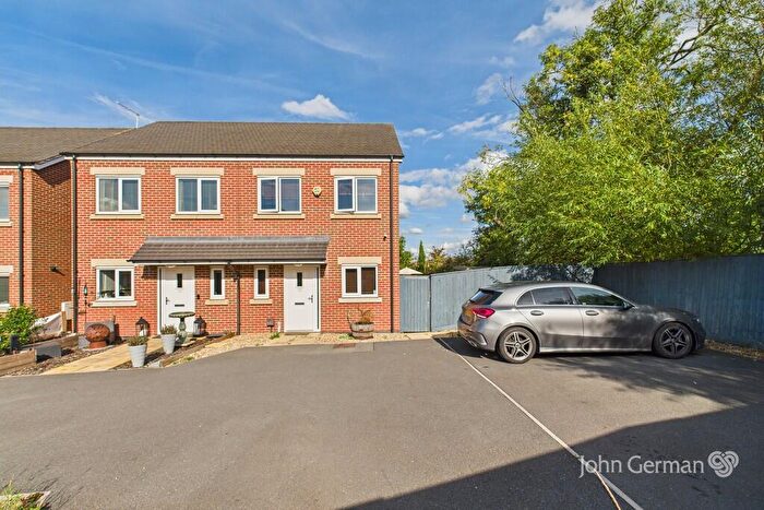 2 Bedroom Semi-Detached House For Sale In Headstock Drive, Castle Gresley, DE11