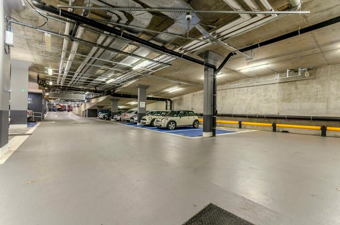 Garage / Parking To Rent In Saffron Central Square, Croydon, CR0