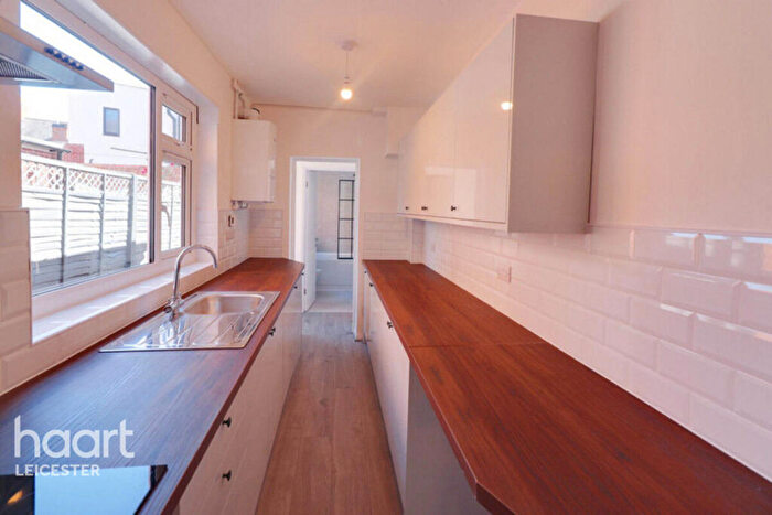 3 Bedroom Terraced House For Sale In Battenberg Road, Leicester, LE3