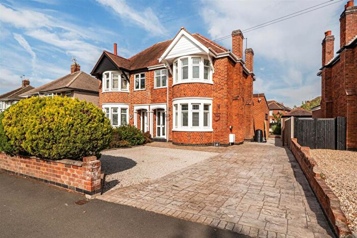 3 Bedroom Semi-Detached House For Sale In , Lower Hillmorton Road, Rugby, Warwickshire, C, CV21