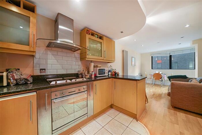 1 Bedroom Apartment To Rent In Millharbour, Canary Wharf, E14