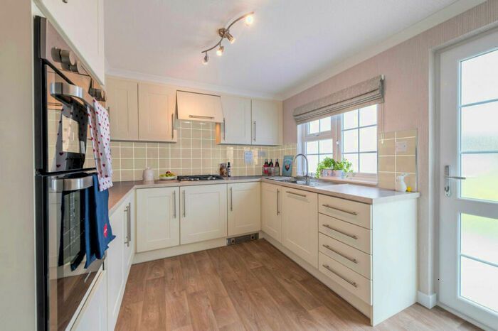 2 Bedroom Park Home For Sale In Caistor, Lincolnshire, LN7