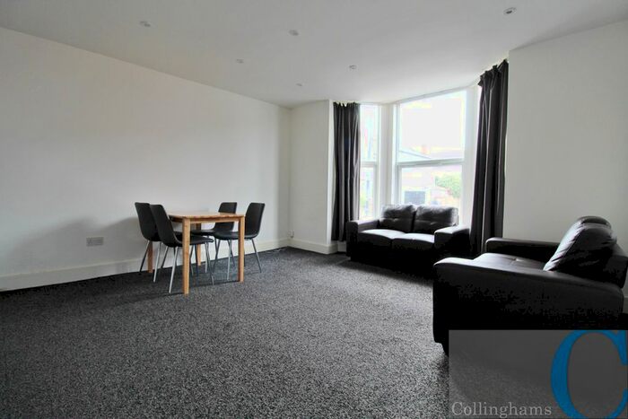 3 Bedroom Flat To Rent In Tooting Bec Road, London, SW17
