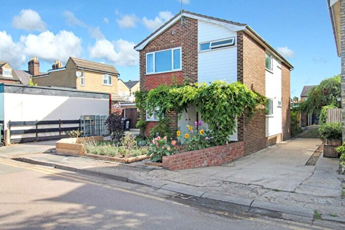 2 Bedroom Apartment To Rent In South Street, Stanstead Abbotts, SG12