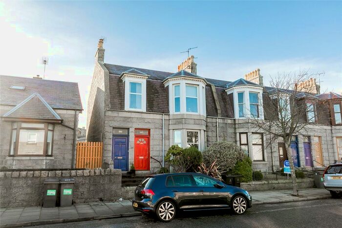 2 Bedroom Flat To Rent In Clifton Road, Woodside, Aberdeen, AB24