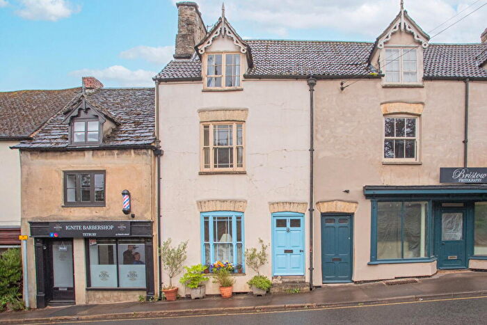 2 Bedroom Cottage For Sale In Church Street, Tetbury, GL8