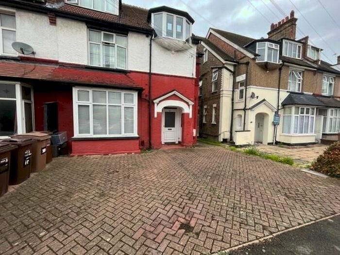 Studio To Rent In Belmont Road, Wallington, SM6