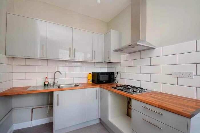 1 Bedroom Flat To Rent In Rushey Green, London, SE6
