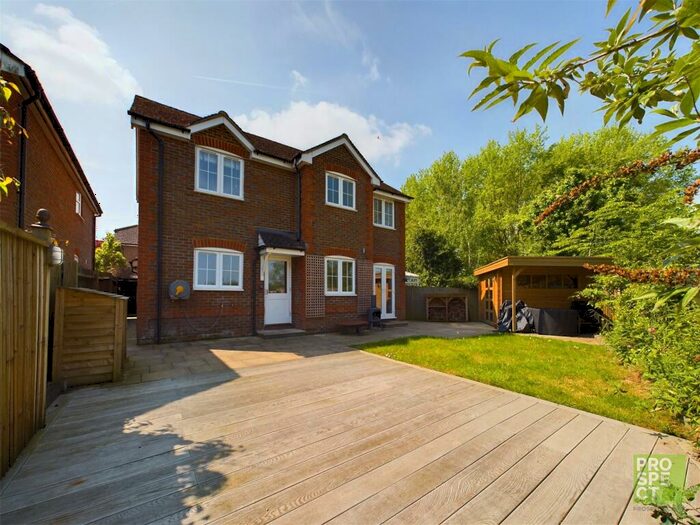 4 Bedroom Detached House For Sale In Arlott Close, Eversley, Hook, Hampshire, RG27