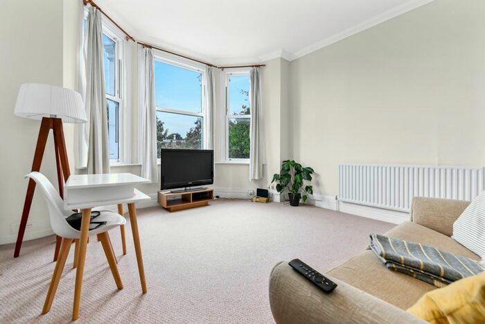 1 Bedroom Flat To Rent In Nightingale Lane, London, SW12