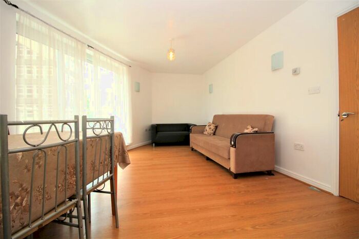 2 Bedroom Apartment To Rent In City View Tower, Ilford, IG1