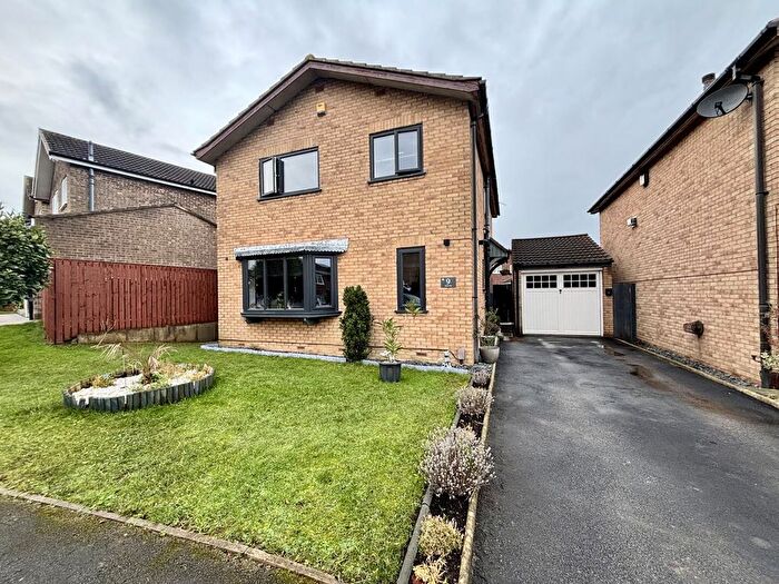 4 Bedroom Detached House For Sale In Mercia Way, Manston, Leeds, LS15