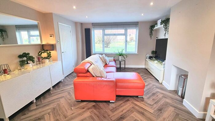 3 Bedroom End Of Terrace House For Sale In Brookway, Lindfield, RH16