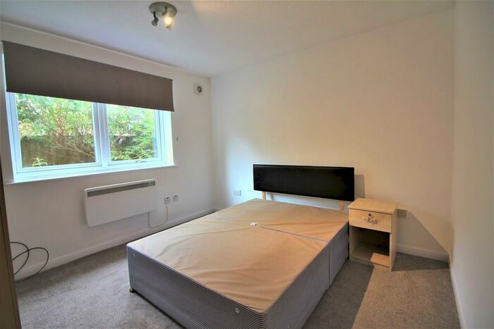 2 Bedroom Apartment To Rent In Guild Court, Redcliff Backs, BS1