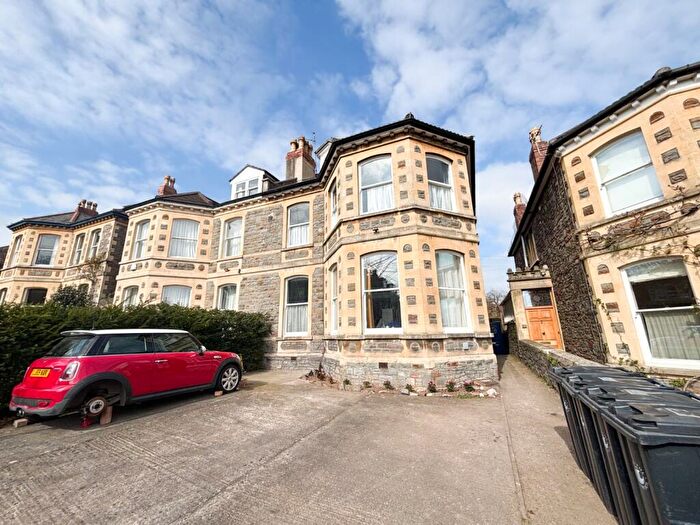 4 Bedroom Maisonette To Rent In Carnarvon Road, Redland, Bristol, BS6