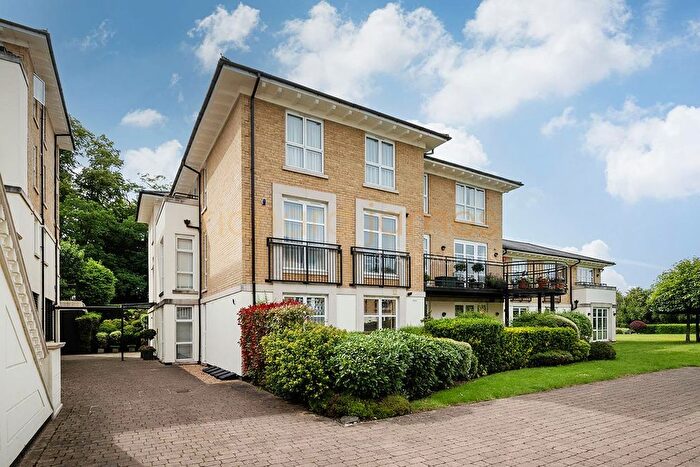 3 Bedroom Flat For Sale In St. Vincents Lane, Mill Hill, NW7