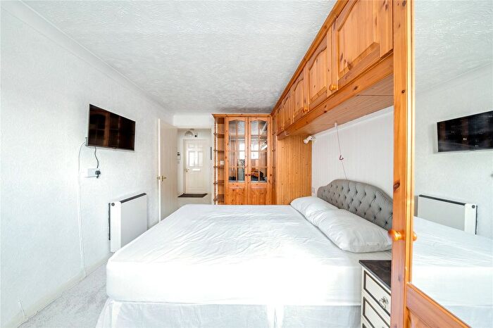 1 Bedroom Flat For Sale In Crosfield Court, Lower High Street, Watford, Hertfordshire, WD17