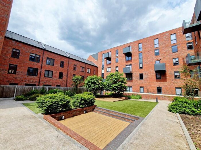 2 Bedroom Flat To Rent In Moreton Street, Birmingham, West Midlands, B1