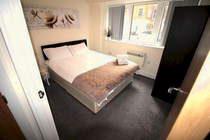 1 Bedroom Flat To Rent In Modern Fully Furnished Flat To Let, Guild House, Town Centre, SN1