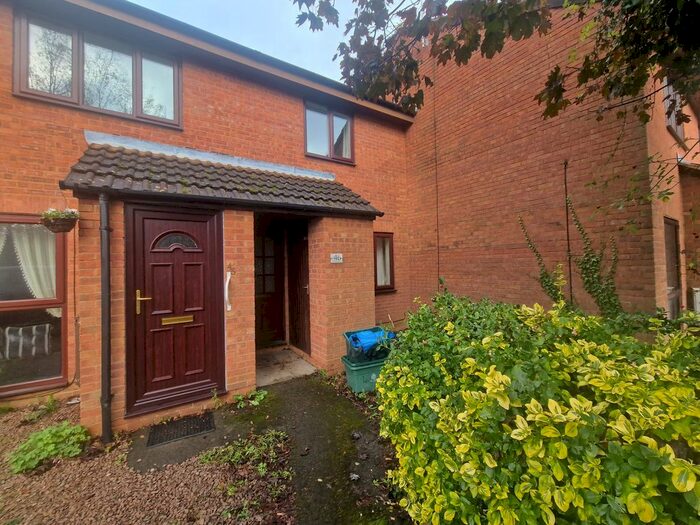 2 Bedroom Flat To Rent In Alders Green, Longlevens, Gloucester, GL2