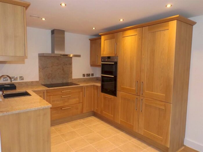 2 Bedroom Flat To Rent In Trinity, Exeter, EX1