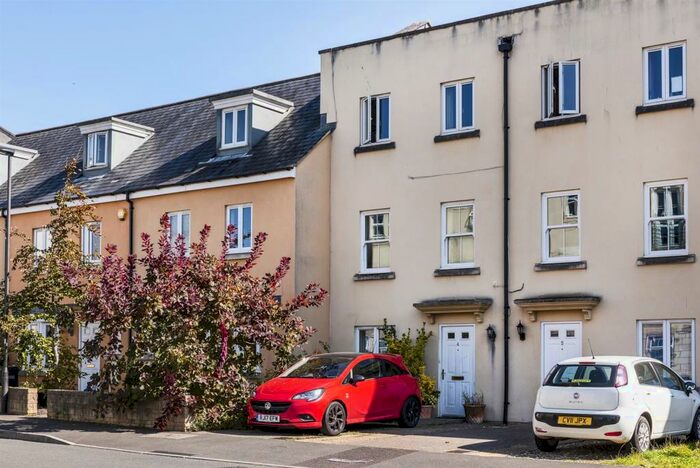 5 Bedroom Terraced House To Rent In Middlewood Close, Bath, BA2