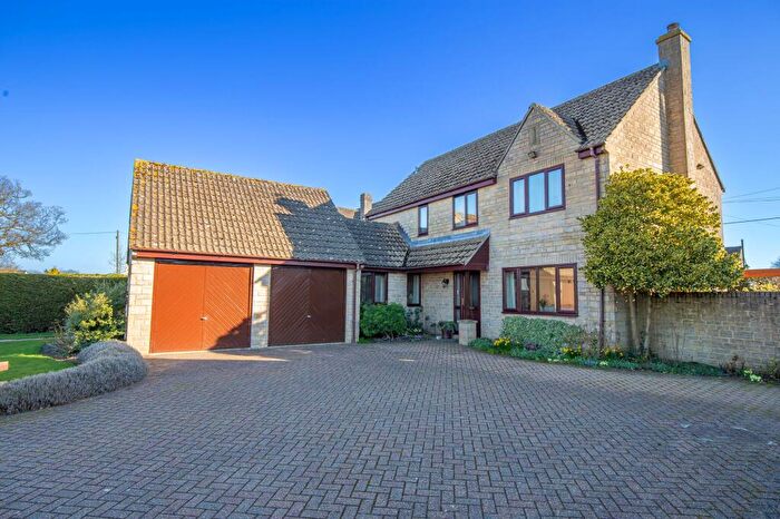 4 Bedroom Detached House For Sale In The Common, Brinkworth, SN15
