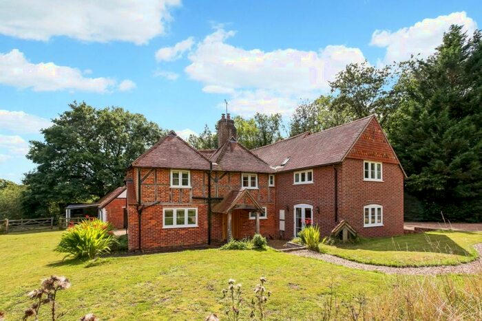 4 Bedroom Detached House To Rent In Petworth Road Chiddingfold, GU8