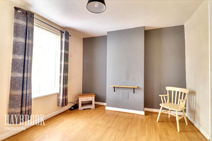 3 Bedroom Terraced House For Sale In Doncaster Road, Rotherham, S63