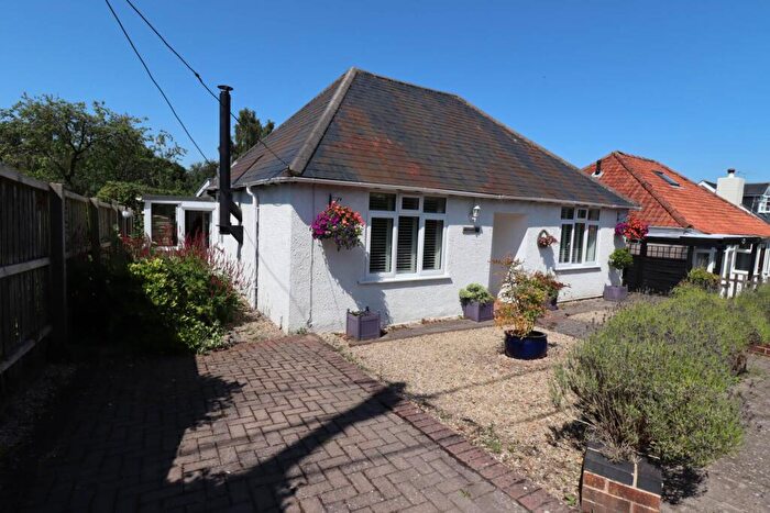 4 Bedroom Detached House For Sale In Barnfield, Marlborough, SN8