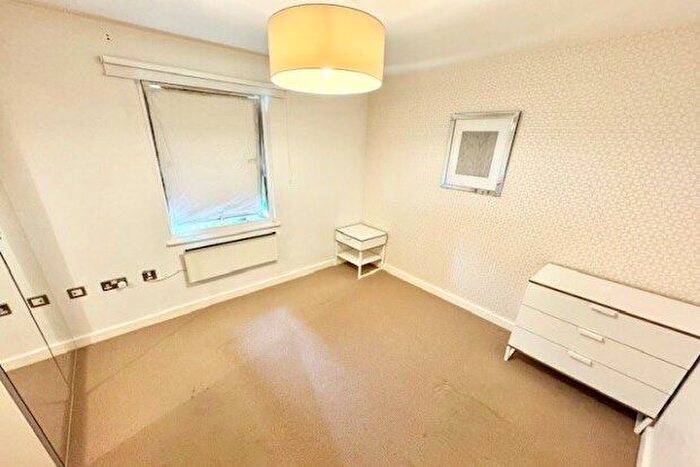 2 Bedroom Flat To Rent In Market Place, Romford, RM1