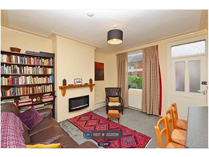 3 Bedroom Terraced House To Rent In Park Avenue, Leeds, LS12