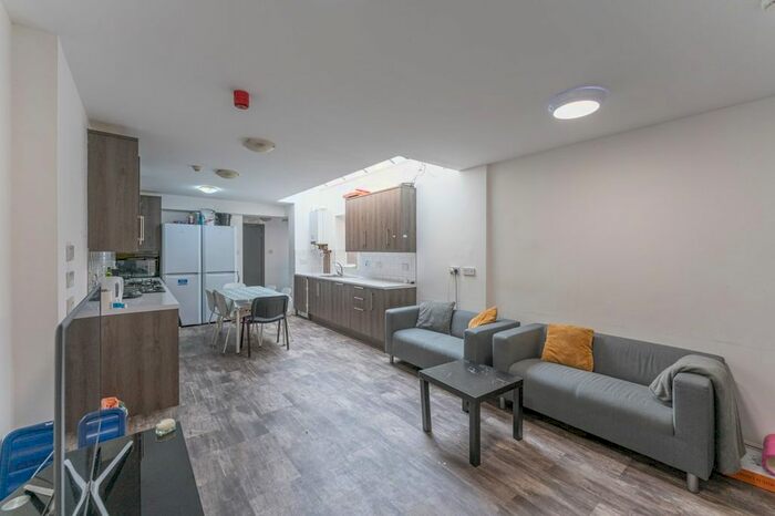 7 Bedroom Terraced House To Rent In Tiverton Road, B29