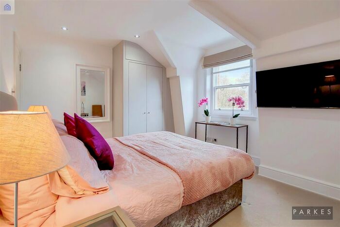 2 Bedroom Flat To Rent In Hans Place, Kinghtsbridge, SW1X