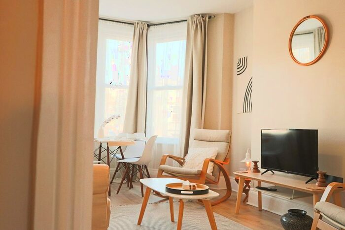 2 Bedroom Flat To Rent In Cheltenham Road, Bristol, BS6