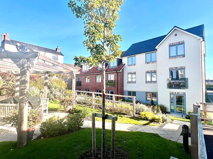 1 Bedroom Property For Sale In Orchard Lodge, Calne, SN11