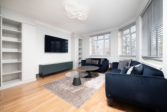 3 Bedroom Apartment To Rent In Townshend Court, Mackennal Street, St John's Wood, London, NW8