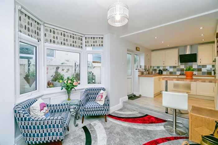 3 Bedroom Terraced House For Sale In Porthkerry Road, Barry, CF62