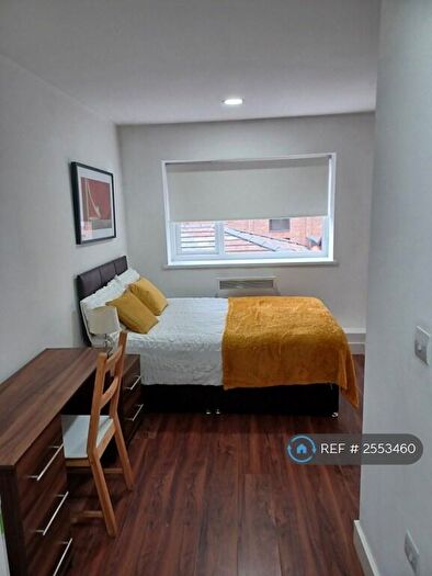 Studio To Rent In Modern Studio In Newcastle-Under-Lyme, Newcastle-Under-Lyme, ST5