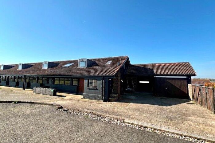 3 Bedroom End Of Terrace House To Rent In The Old Racecourse, Lewes, BN7