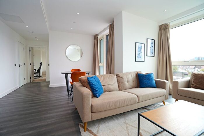 2 Bedroom Flat To Rent In Sovereign Court, Leamore Street, London, W6