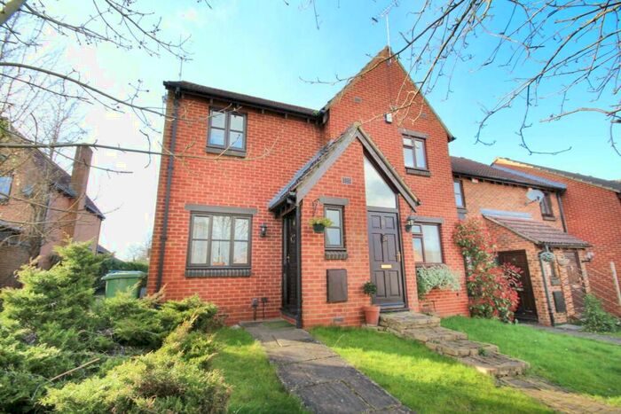 2 Bedroom End Of Terrace House To Rent In Westcotts Green, Bracknell, RG42