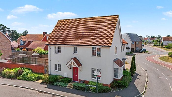 3 Bedroom Semi Detached House For Sale In Oaklands Drive, Red Lodge, IP28
